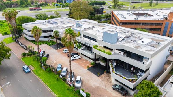 3 261 m² Office Space