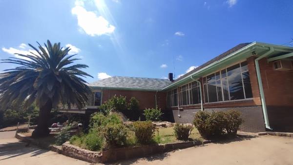 6 Bedroom House