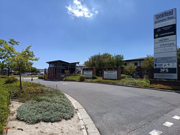 232  m² Commercial space