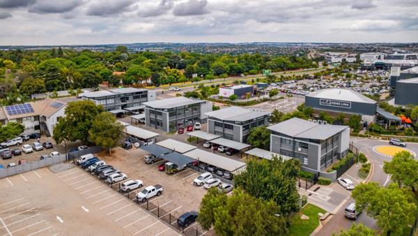 230  m² Retail Space