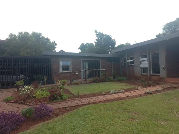 6 Bedroom House