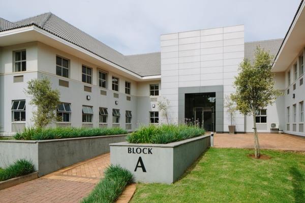 281  m² Commercial space