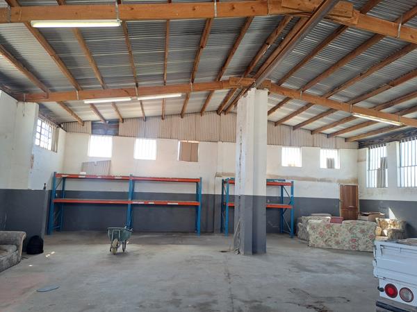 300  m² Industrial space