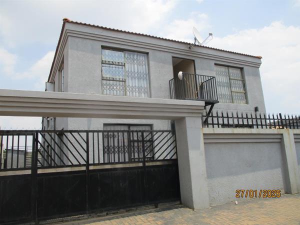 10 Bedroom House