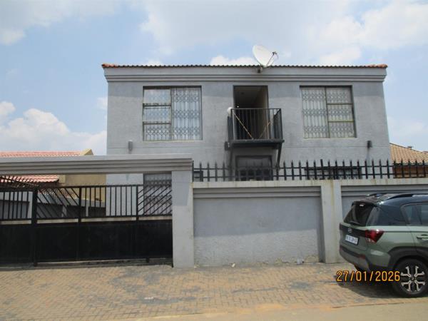 10 Bedroom House