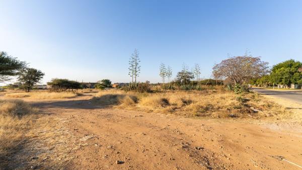 7 749 m² Land