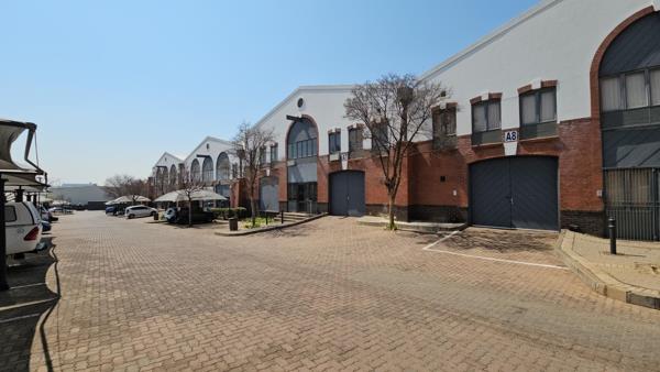 648 m² Industrial space