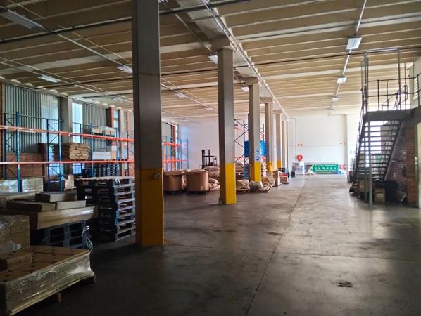 1 370 m² Industrial space