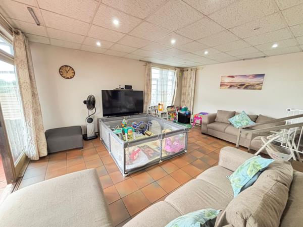 2 Bedroom Simplex