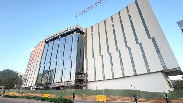 700 m² Office Space
