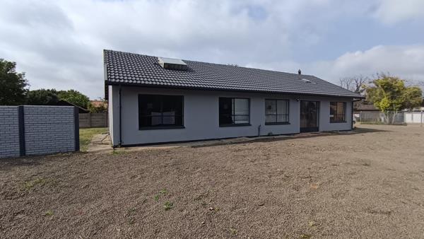 161  m² Commercial space