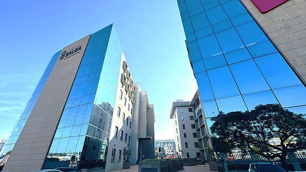 593 m² Office Space