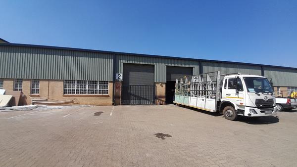 555  m² Industrial space