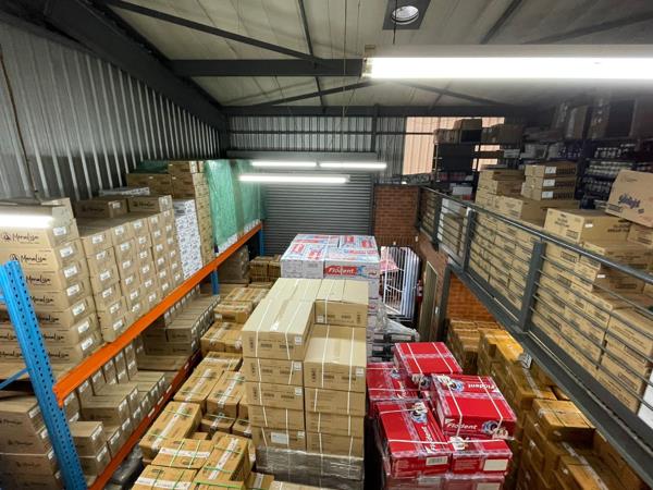 185  m² Industrial space