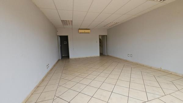 42  m² Commercial space
