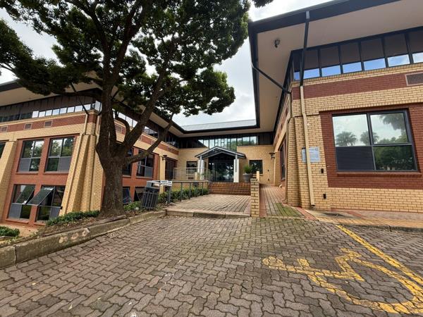 595.2  m² Commercial space