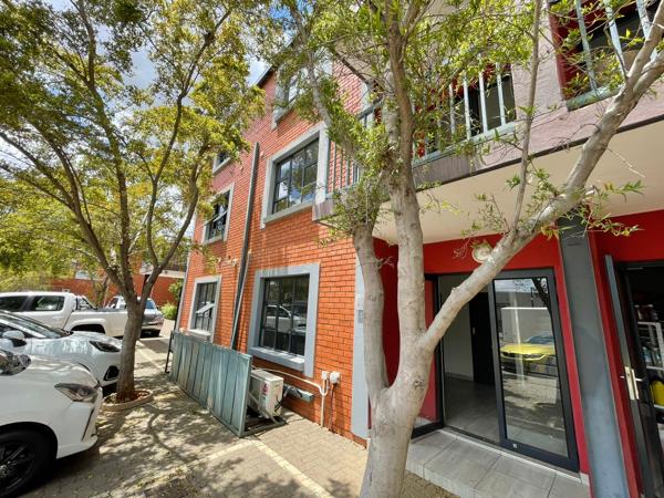 355  m² Industrial space