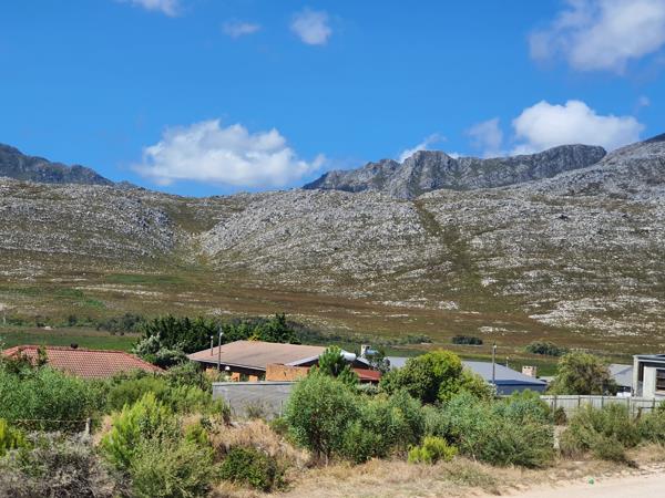 705 m² Land
