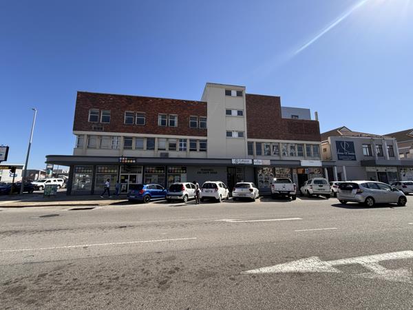 273  m² Commercial space