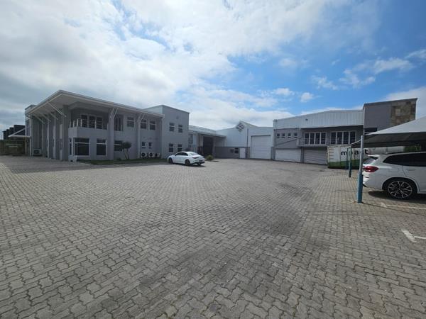 1 890  m² Industrial space