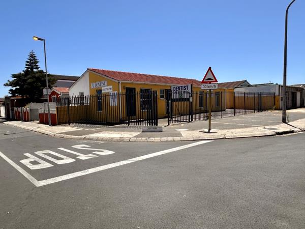 159  m² Commercial space