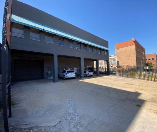 760  m² Industrial space