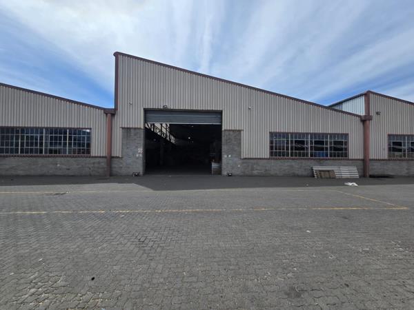 2 200  m² Industrial space
