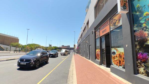 94  m² Retail Space