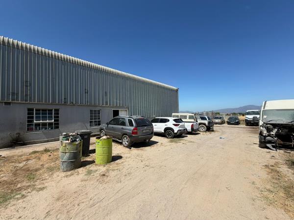 1 045  m² Industrial space