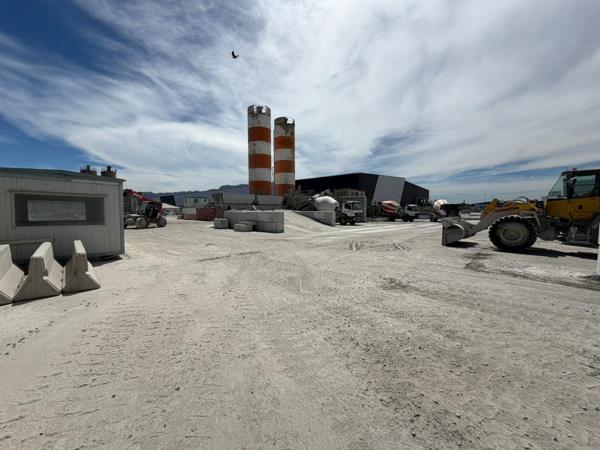 4 558  m² Industrial space