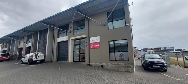 102  m² Office Space