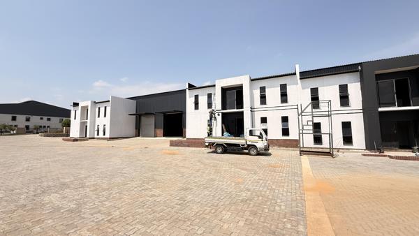 596  m² Industrial space