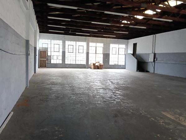 372  m² Industrial space