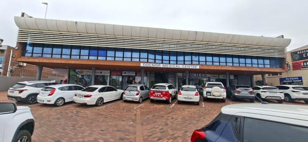 94  m² Commercial space