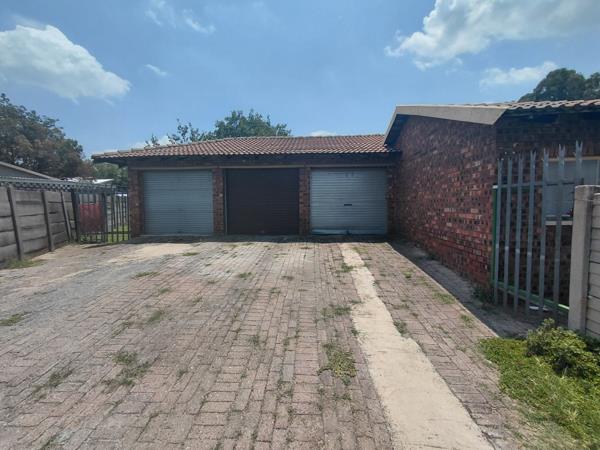 11 Bedroom Townhouse