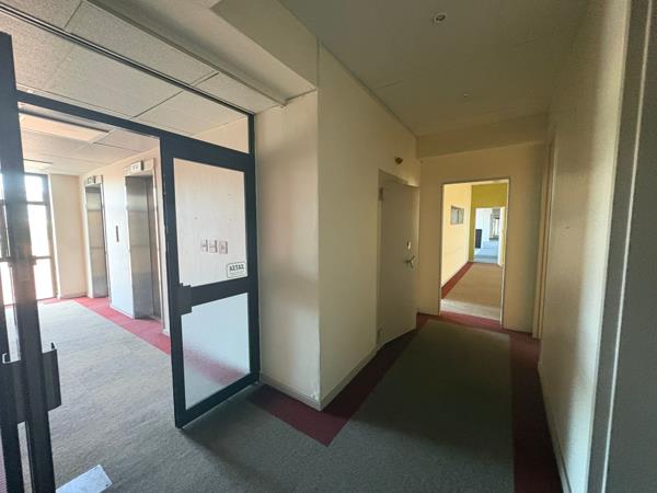 800  m² Commercial space