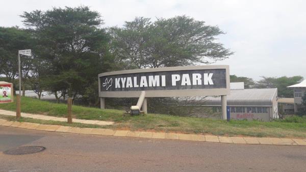 163  m² Commercial space