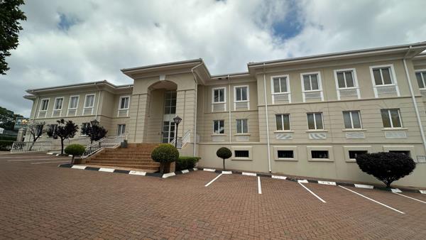 2 400  m² Office Space