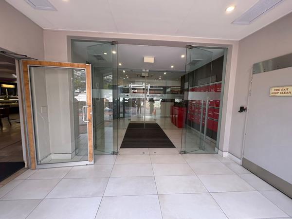 1 211  m² Commercial space