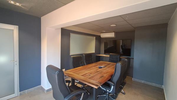 186.5 m² Office Space
