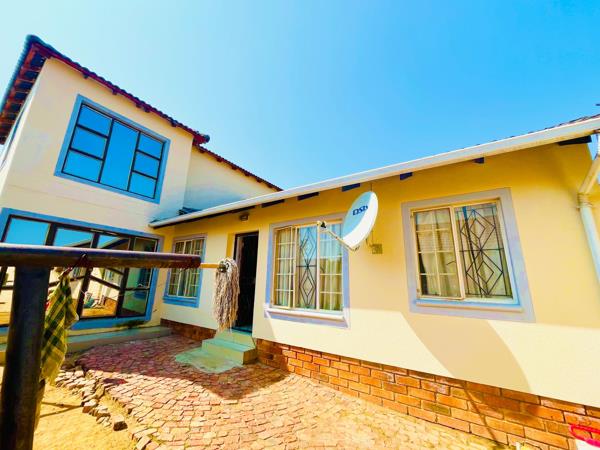 8 Bedroom House
