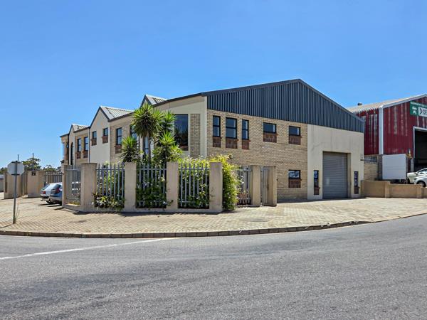 333  m² Industrial space