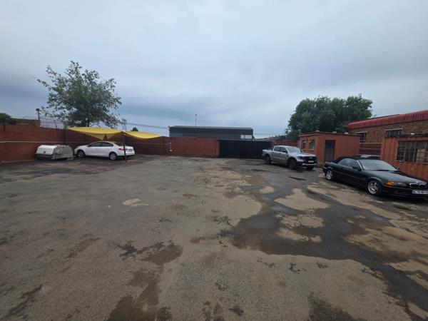 2 000  m² Industrial space