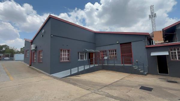 3 360  m² Industrial space