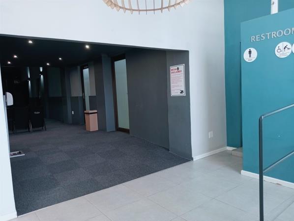 471 m² Commercial space