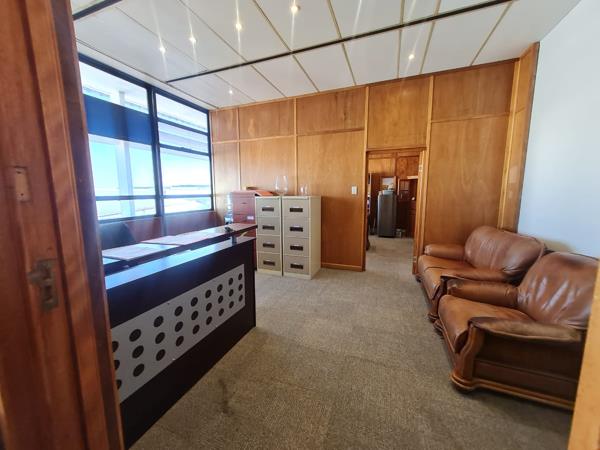 84  m² Office Space