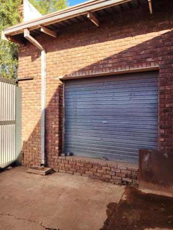 112  m² Commercial space