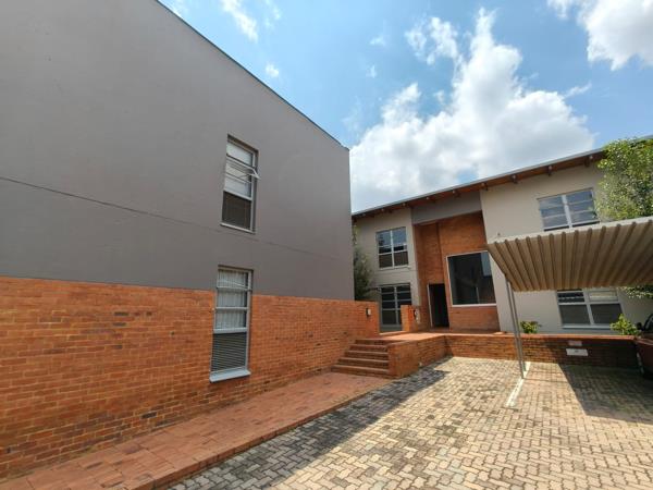 101  m² Commercial space