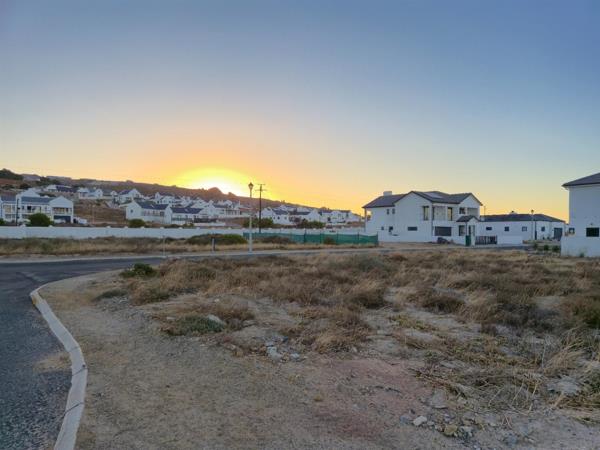 412 m² Land