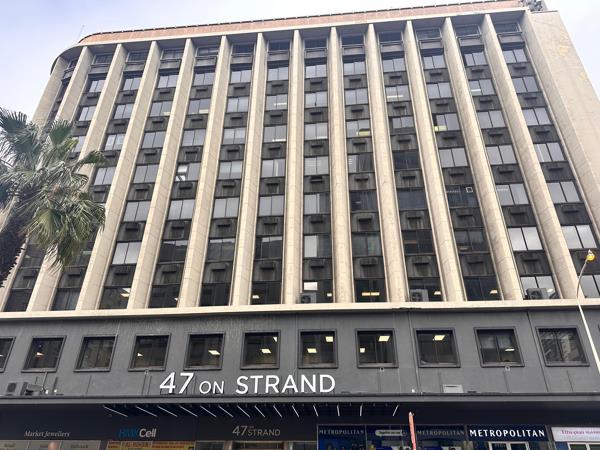 74  m² Commercial space